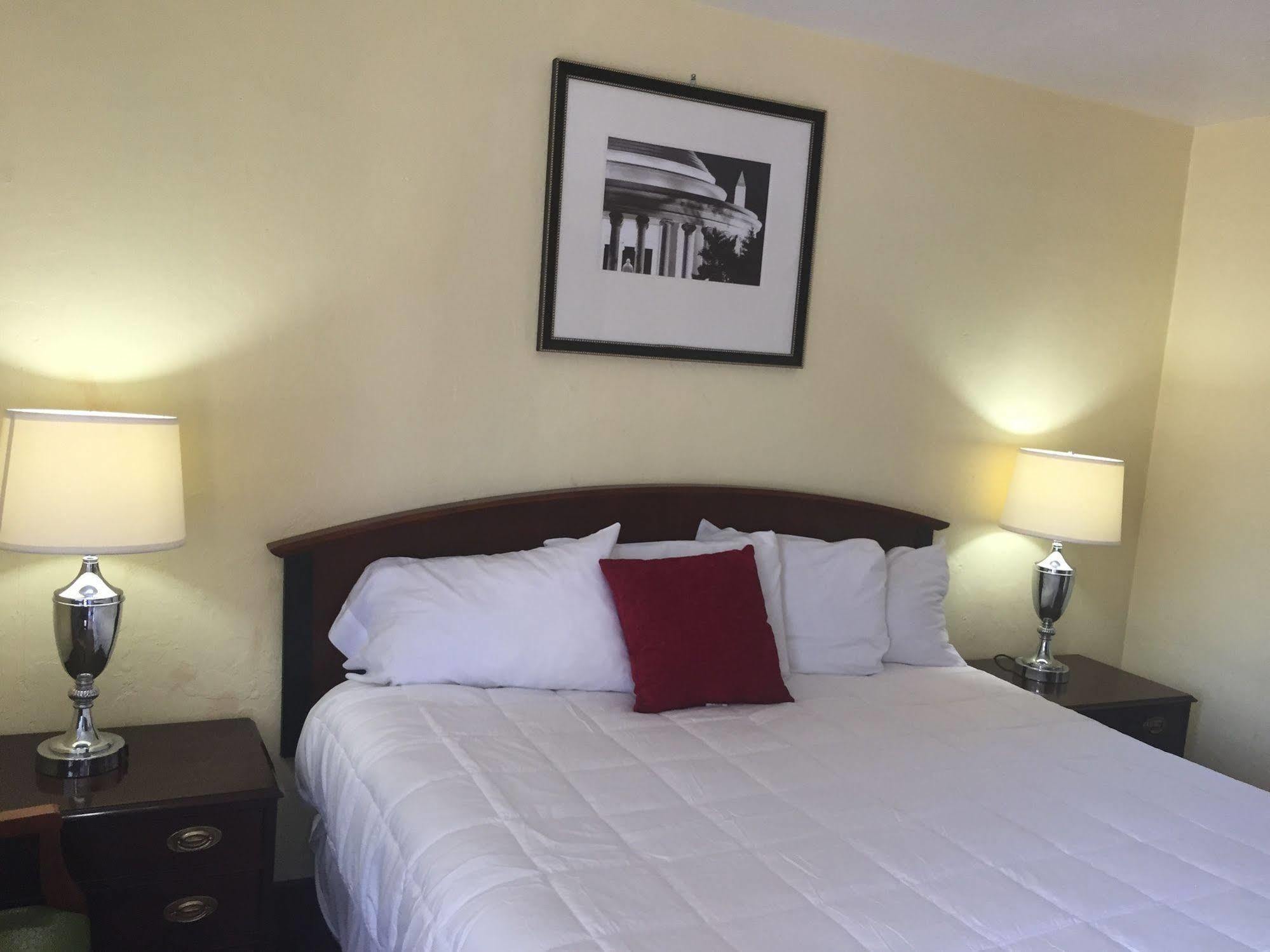 Family Inn Sarasota Bagian luar foto